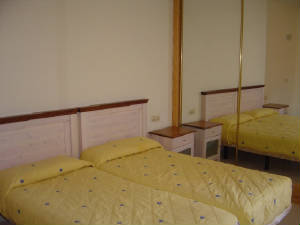 bedroom1.jpg